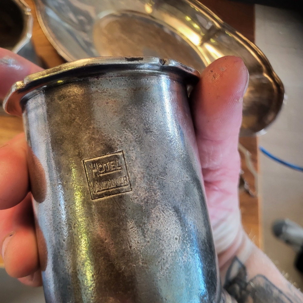 Silver bottle holder(stubby beer)